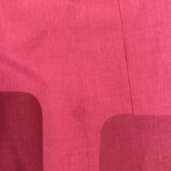 Cute button down top. - Picture 6 of 7